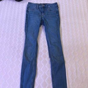 Size 0r hollister midrise skinny jeans